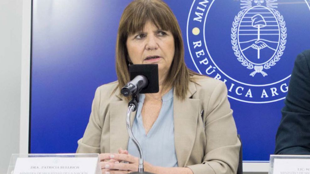 Texto alternativo: Bullrich defiende operativo en Plaza del Congreso.